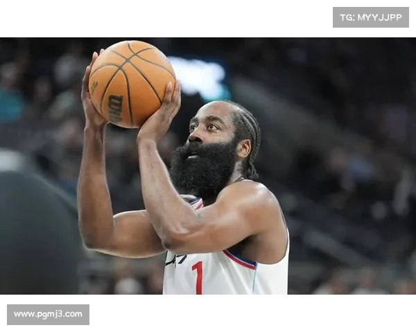 哈登主动请求休息以调整状态,助力比赛表现 哈登主动请求休息以调整状态,助力比赛表现