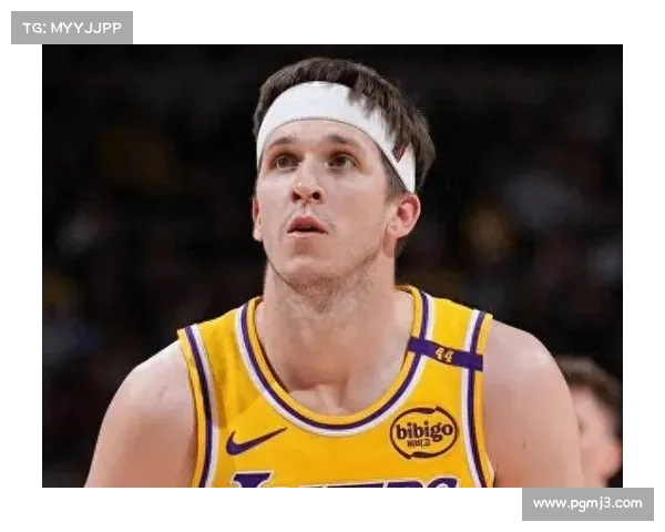 里夫斯脚踝扭伤至少缺阵四周,湖人替补火力预计下降30% 里夫斯脚踝扭伤至少缺阵四周,湖人替补火力预计下降30%